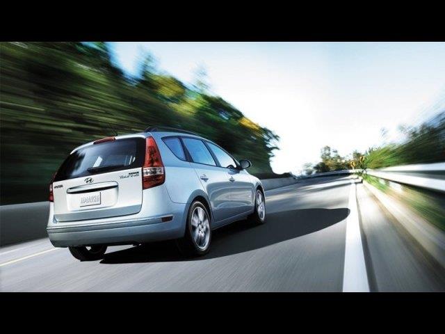 2010 Hyundai Elantra Touring Ex-sedan-auto-sunroof