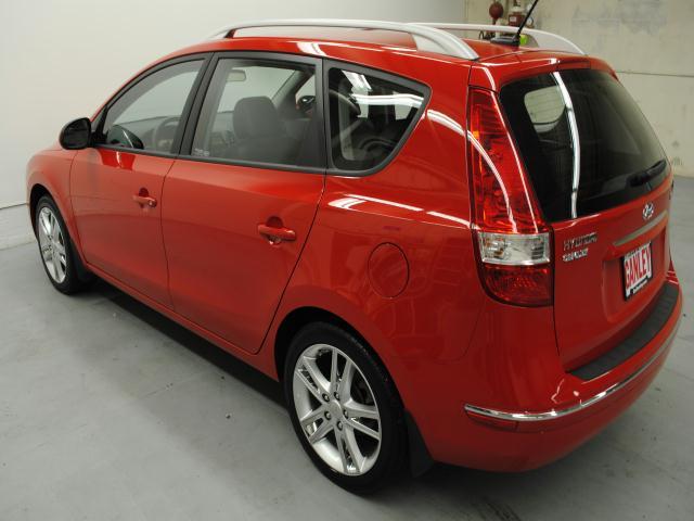 2011 Hyundai Elantra Touring Ex-sedan-auto-sunroof