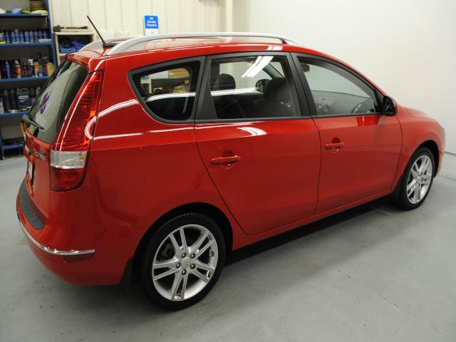 2011 Hyundai Elantra Touring Ex-sedan-auto-sunroof