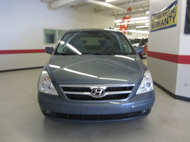 2007 Hyundai Entourage SE