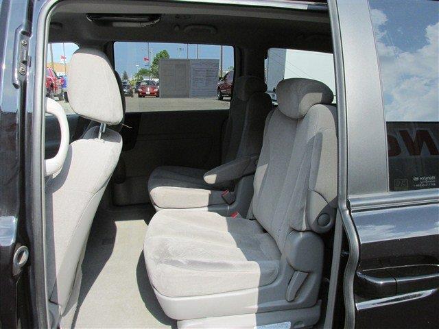 2007 Hyundai Entourage FWD 4dr Sport