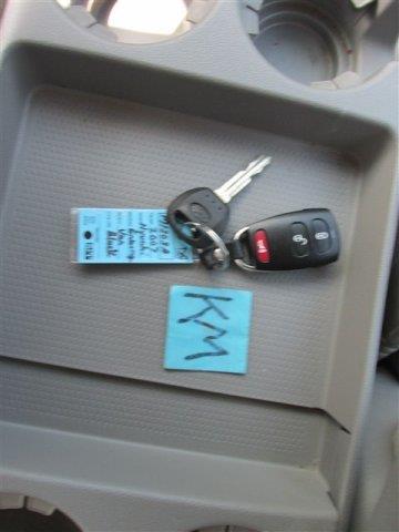 2007 Hyundai Entourage FWD 4dr Sport