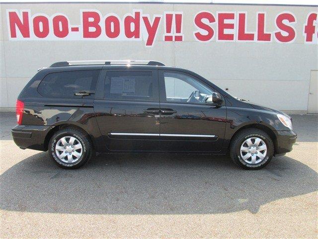 2007 Hyundai Entourage FWD 4dr Sport