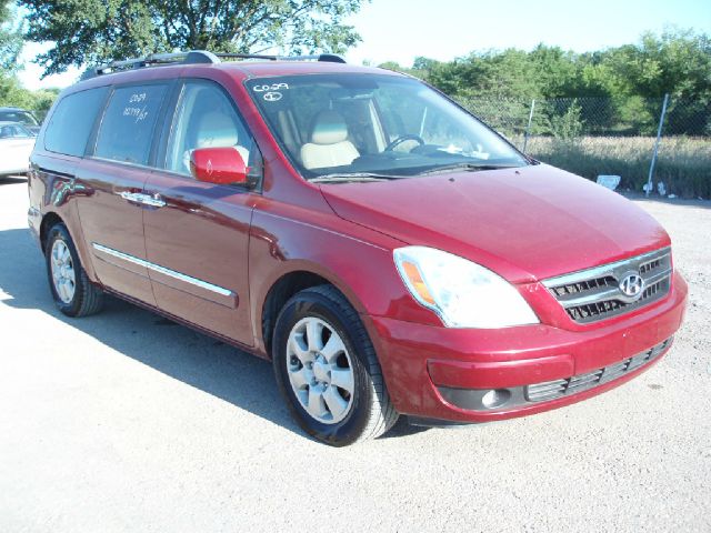2007 Hyundai Entourage SLT 25