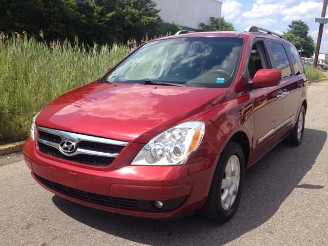 2007 Hyundai Entourage SLT 25