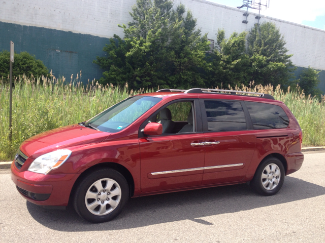 2007 Hyundai Entourage SLT 25