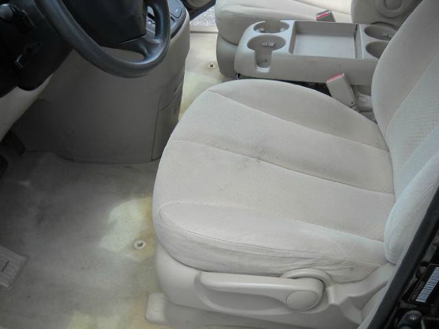 2007 Hyundai Entourage FWD 4dr Sport