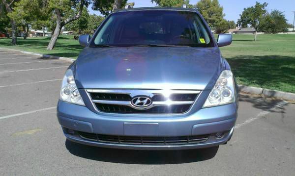 2007 Hyundai Entourage SLT 25