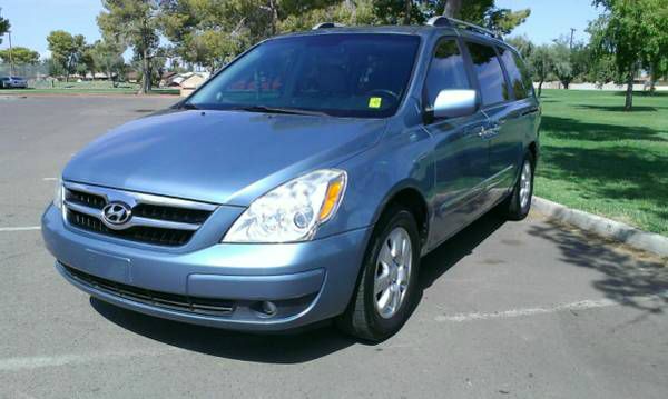 2007 Hyundai Entourage SLT 25