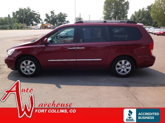 2007 Hyundai Entourage FWD 4dr Sport