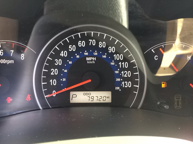 2007 Hyundai Entourage 2500 Xtended Cargo Van W. Rack