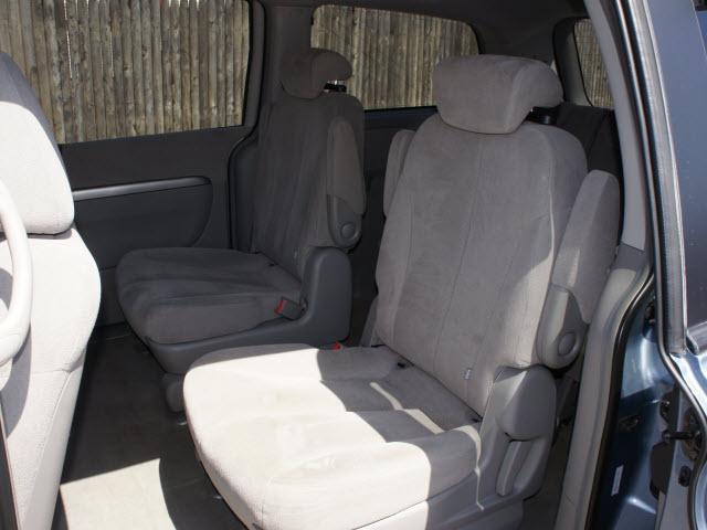 2007 Hyundai Entourage SE