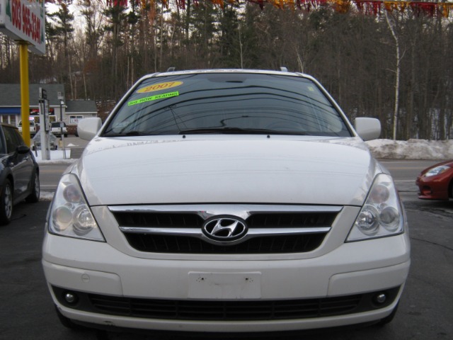 2007 Hyundai Entourage FWD 4dr Sport