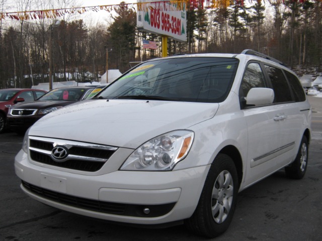 2007 Hyundai Entourage FWD 4dr Sport