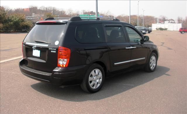 2007 Hyundai Entourage Unknown