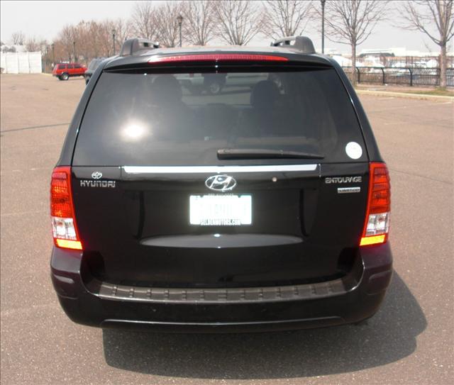 2007 Hyundai Entourage Unknown