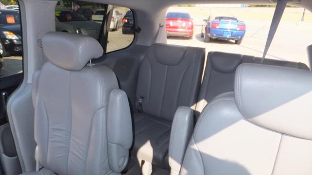 2007 Hyundai Entourage XL XLT Splash