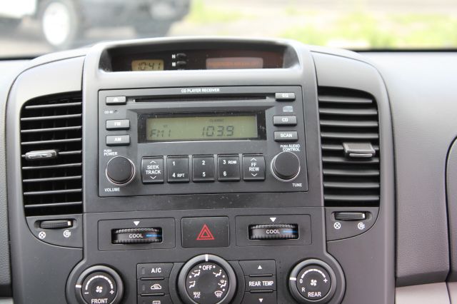 2007 Hyundai Entourage Unknown