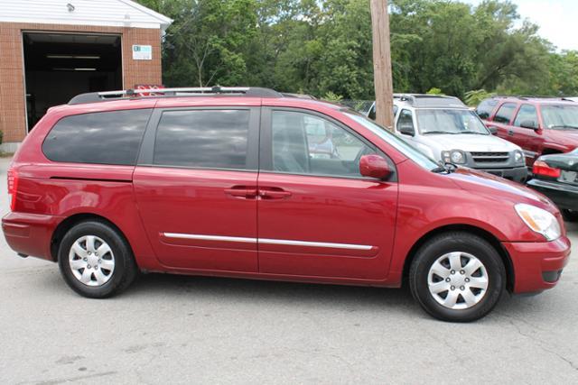 2008 Hyundai Entourage FWD 4dr Sport