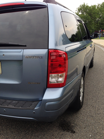 2008 Hyundai Entourage FWD 4dr Sport