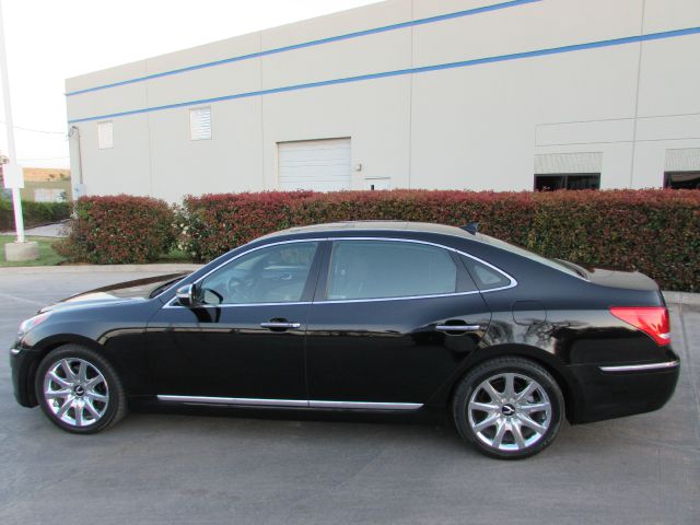 2011 Hyundai Equus DOWN 4.9 WAC