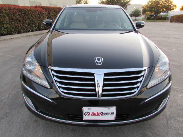 2011 Hyundai Equus DOWN 4.9 WAC