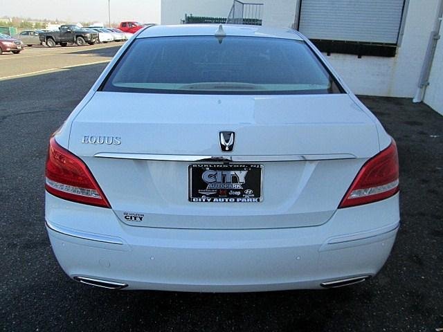 2011 Hyundai Equus AWD W/navigation 1 Owner Carfax