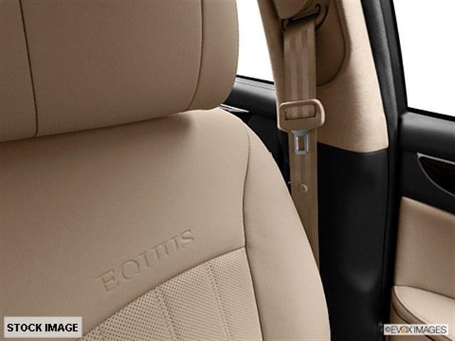 2011 Hyundai Equus AWD W/navigation 1 Owner Carfax