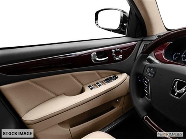 2011 Hyundai Equus AWD W/navigation 1 Owner Carfax