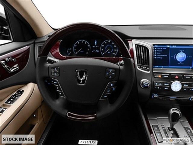 2011 Hyundai Equus AWD W/navigation 1 Owner Carfax