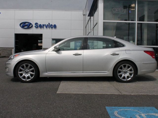 2011 Hyundai Equus AWD W/navigation 1 Owner Carfax