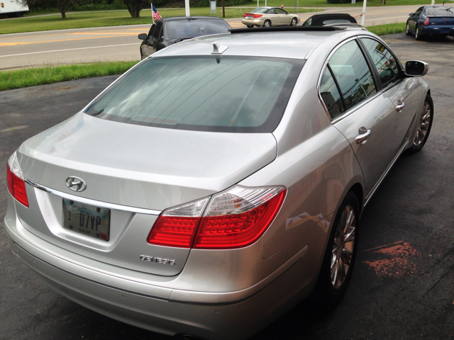 2009 Hyundai Genesis 1-LT