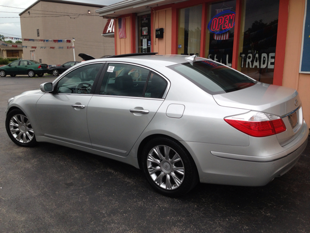 2009 Hyundai Genesis 1-LT