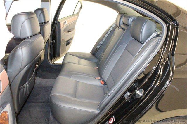 2009 Hyundai Genesis GLS 4 Dr Sedan FWD