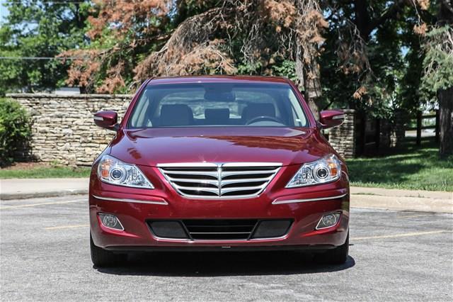 2010 Hyundai Genesis Adventurer Model 4WD