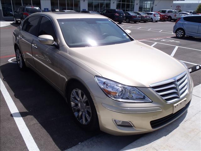 2011 Hyundai Genesis Crew Cab 4WD