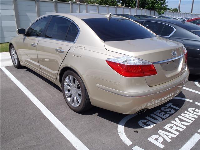2011 Hyundai Genesis Crew Cab 4WD
