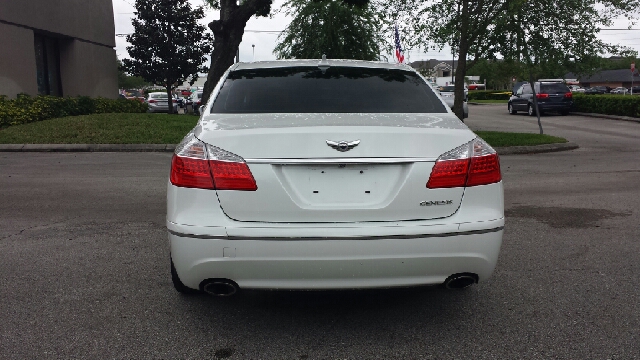 2011 Hyundai Genesis Quattor Ultra Sport 1.8T