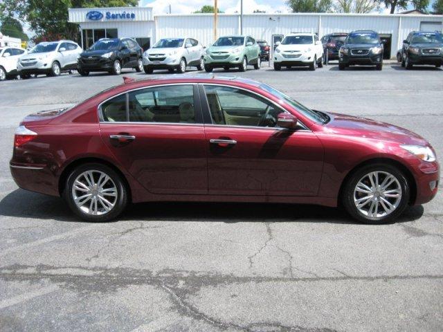 2011 Hyundai Genesis Adventurer Model 4WD