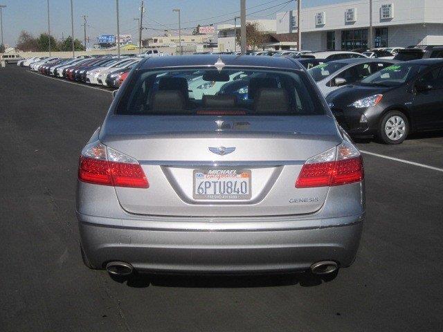 2011 Hyundai Genesis Unknown