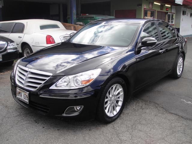 2011 Hyundai Genesis 1-LT