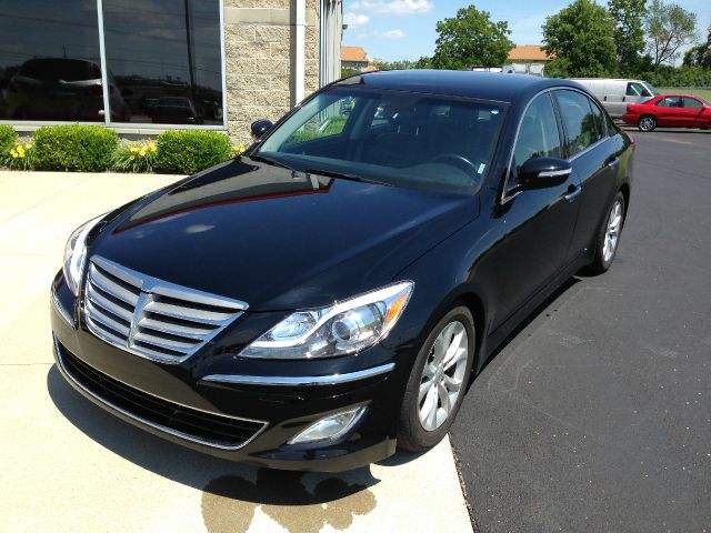 2012 Hyundai Genesis 1-LT