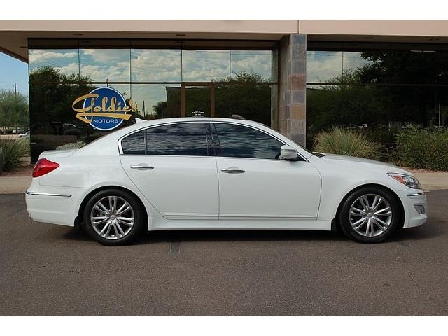 2012 Hyundai Genesis 4dr 4WD Limited