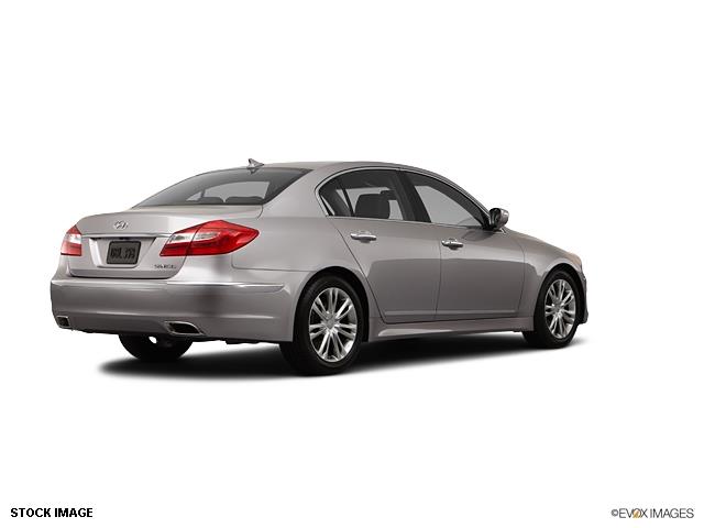 2012 Hyundai Genesis 4dr 4WD Limited