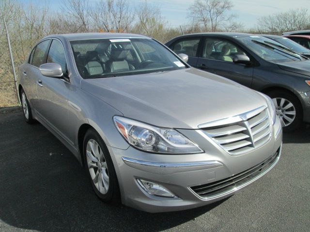 2012 Hyundai Genesis 1-LT