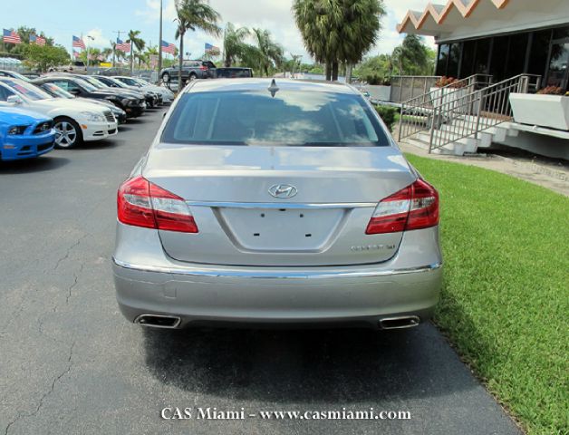 2012 Hyundai Genesis TIB