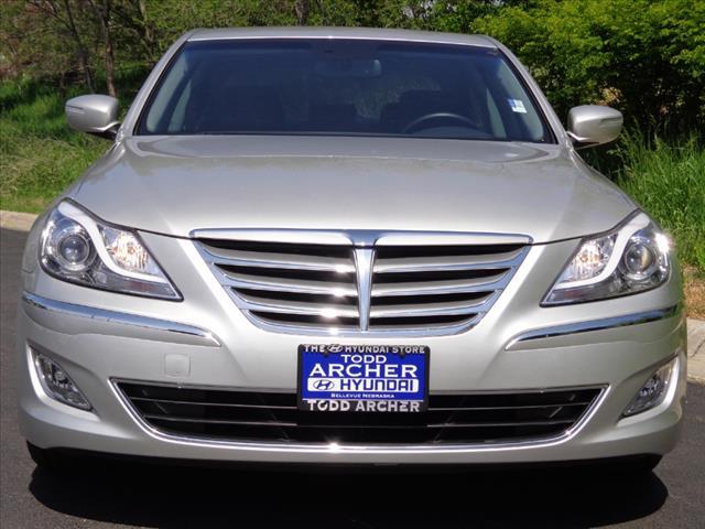2012 Hyundai Genesis 4dr 4WD Limited