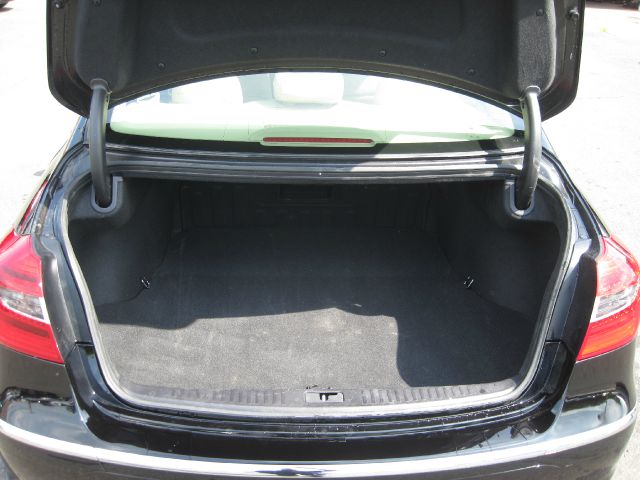 2013 Hyundai Genesis 1-LT