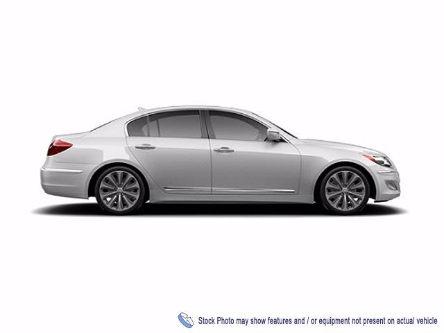 2013 Hyundai Genesis Unknown