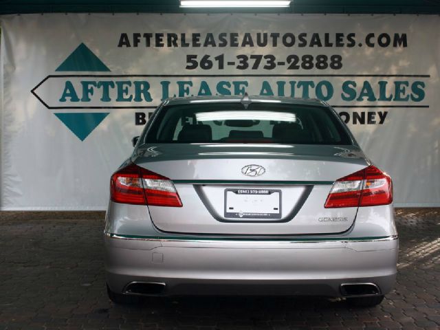 2013 Hyundai Genesis 750li Xdrive 1-ownerawdnavigation Sedan